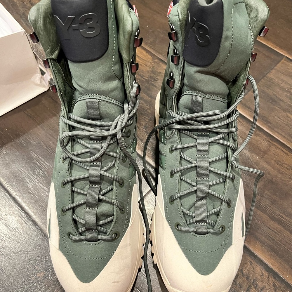 Y-3 Men's Green and Cream High-Top Sneakers